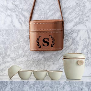 Personalized Travel Tea Set Ceramic One Pot Four Cups Portable Gaiwan Kung Fu Teaware for Personal Use and Gifts