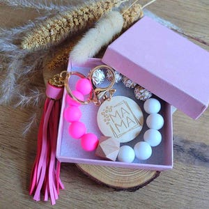 Mama Armband mit Geschenkschachtel | pink oder minigrün | Muttertagsgeschenk | Geschenk zum Geburtstag | auch als Schlüsselanhänger geeignet
