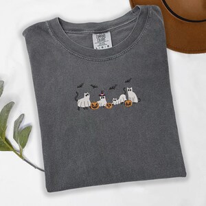 Comfort Colors Embroidered Black Cat Tee | Embroidered T-Shirt | Comfort Colors Shirts | Embroidered Cute Halloween T-Shirt
