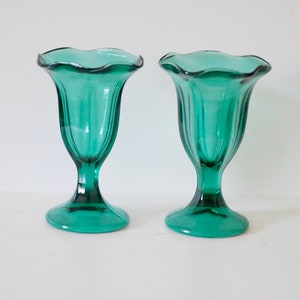 vintage / emerald green ice cream sunday glasses / set of 2