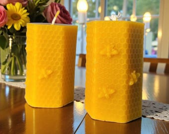 Set of 2 Natural Beeswax Candles, Honeycomb Candle with Bees, Handmade Eco Friendly Candle, Pure Beeswax Gift