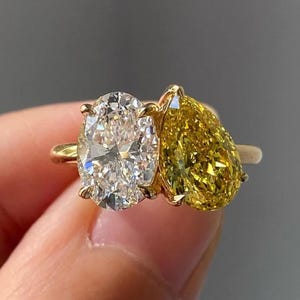 Yellow moissanite Oval Engagement ring, Diamond Ring, Toi et Moi Ring, 2 stone Ring, Simulant Ring, Gift for her, Anniversary Gift Her