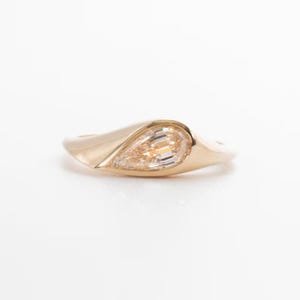 1.00 Ct Pear Moissanite Diamond Signet Ring in Solid Gold in 14k Yellow,Rose,and White Gold Options,Pinky Signet Ring Drop Diamond Gold Ring