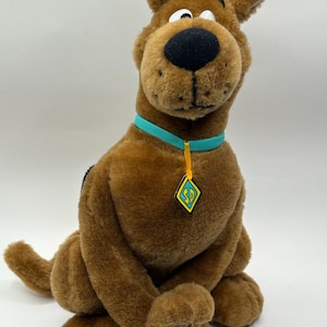 Hanna Barbara Scooby-Doo Cartoon Network 2000 Hanna-Barbera Stuffed Toy Plush Figure 14"