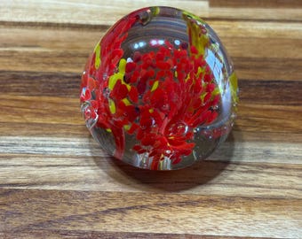 Vintage mundgeblasene Kunst Glas Briefbeschwerer - Orange Gelb Rot Swirl Decor
