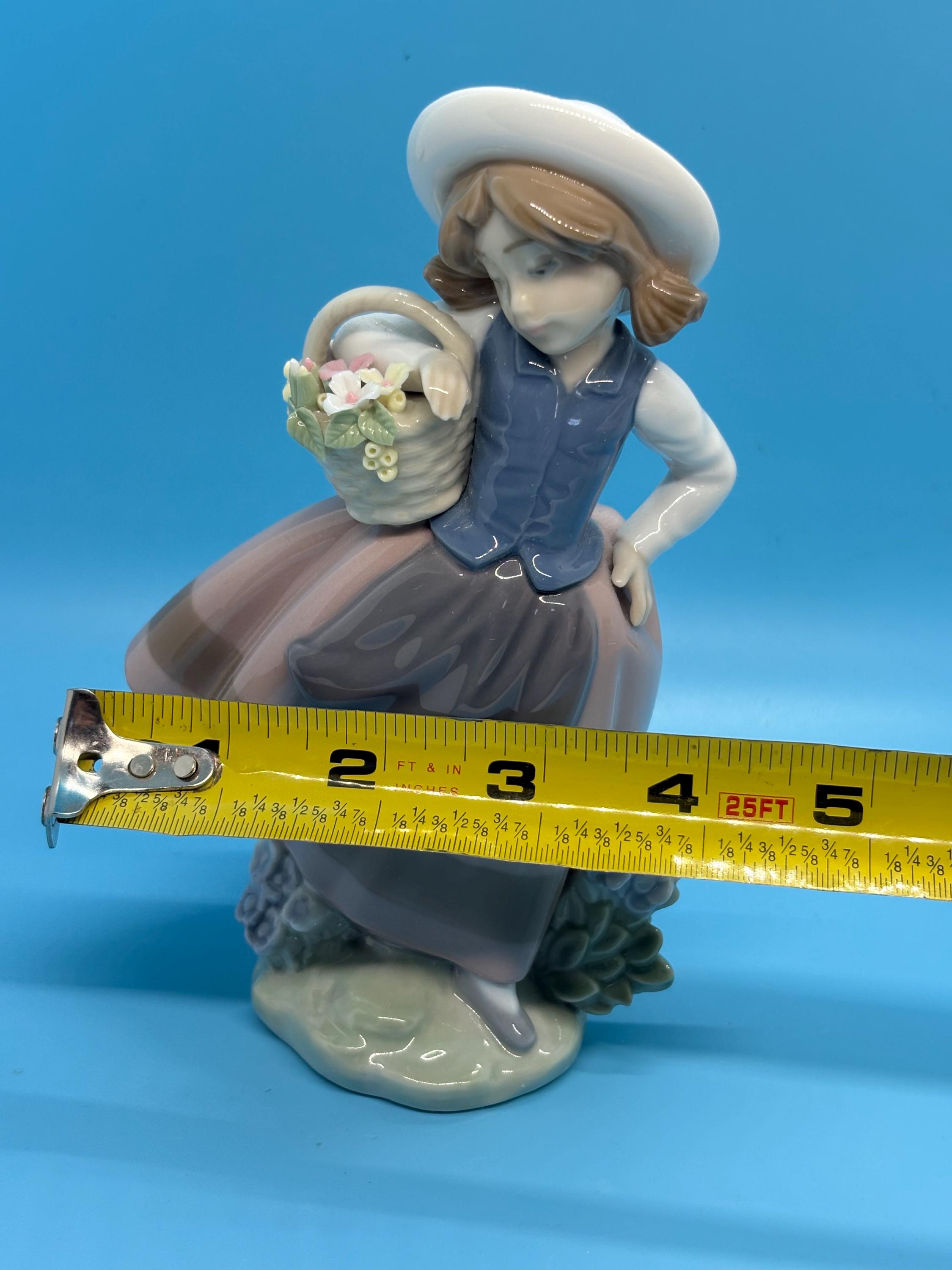 Lladro Sweet Scent Figurine #5221, Retired Porcelain Girl Flower