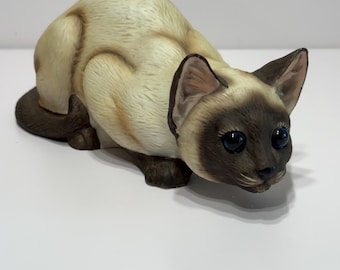 Vintage Beswick England Siamese Cat Figurine # 1559, Handpainted