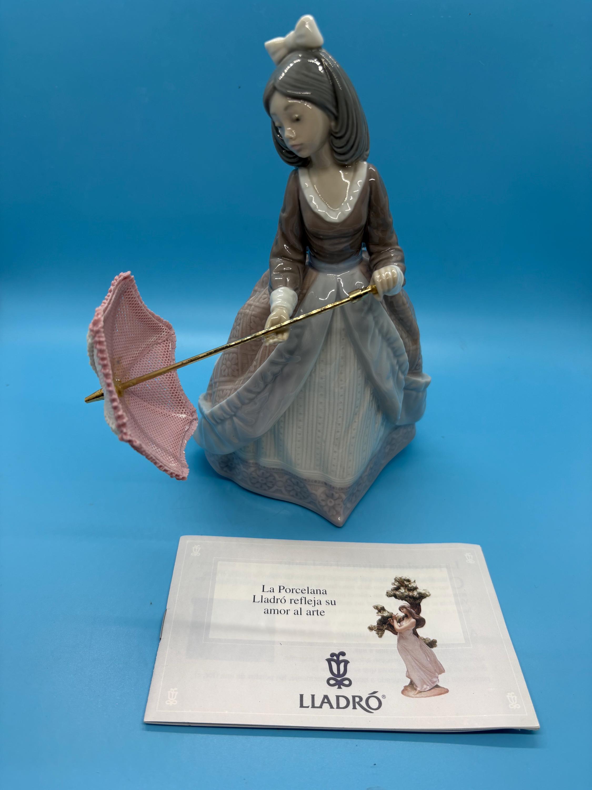 Lladro Jolie Retired 1983 Collectible Figurine #5210