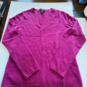 Vintage 100% Cashmere Sweater Pink Ultra Soft Cashmere Jumper V Neck Minimalist Slouchy Sweater 90s Size Medium