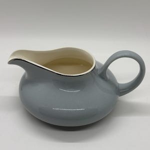 Vintage Harker Pottery Cream kanna, Slim Leaf Grey, Platinum Trim