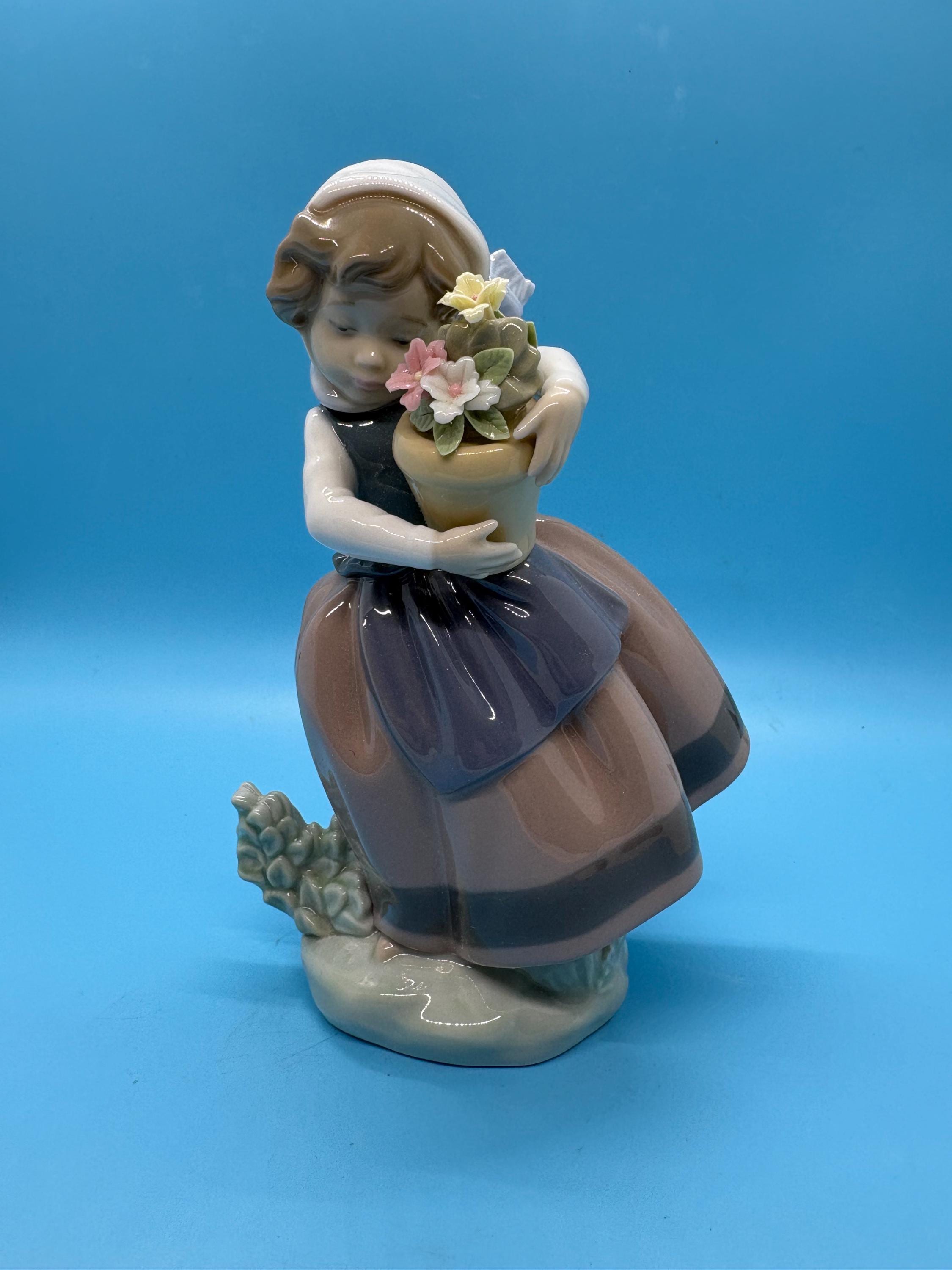 Lladro figurines girl with flower basket - Etsy 日本