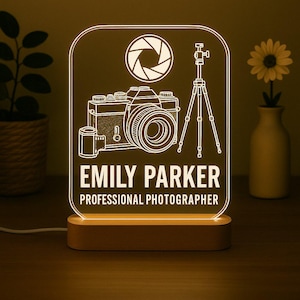 Custom Photographer Night Light – Personalized LED Gift for Camera Lovers, Engraved Decor for Photography Studios and Creators