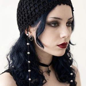 Copricapo gotico in rete nera all'uncinetto fatto a mano con perline, accessorio per capelli boho stregonesco, cappello a rete estetico, regalo per la festa della mamma per lei, moda festival.