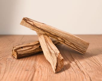 Natural Palo Santo from Peru – Bursera Graveolens | Sacred wood for smudging & creating a calming atmosphere | 100% natural raw wood