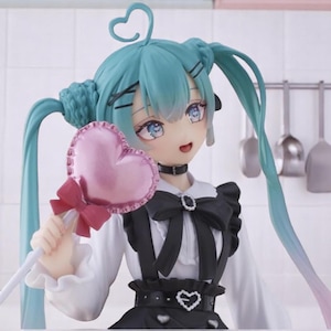 Hatsune Miku Anime Figure: PVC Model Doll, Otaku Collectible