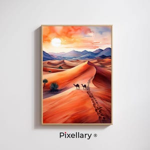 Pode incluir: Pintura em aquarela de uma paisagem desértica com dunas de areia laranja, um sol poente e montanhas azuis ao fundo. Dois camelos caminham por um caminho, deixando pegadas. A obra de arte é emoldurada.