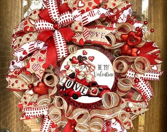 Valentine Wreath, Love Wreath, Valentine's Day Wreath, Front Door Wreath, Valentine's Day Decor, Mesh Wreath, Valentine Door Hanger