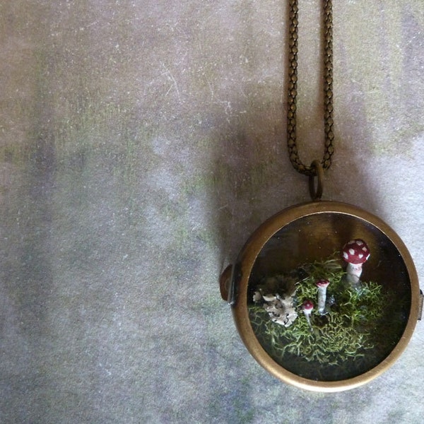 Moss Terrarium Woodland Mushroom Locket Necklace.. Toadstool Wonderland..Miniature Jewelry