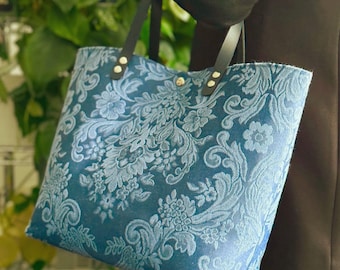 Sac à main bleu jacquard baroque italien – Sac cabas femme fait main – Tote bag élégant tissu d’ameublement bleu – Pièce unique artisanale