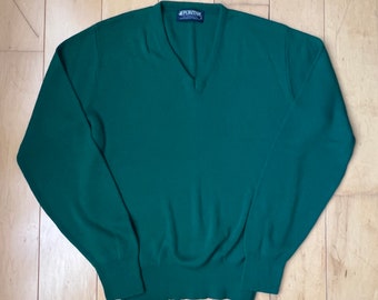 Vintage Kelly Green Puritan V Neck Knit Sweater Size XL