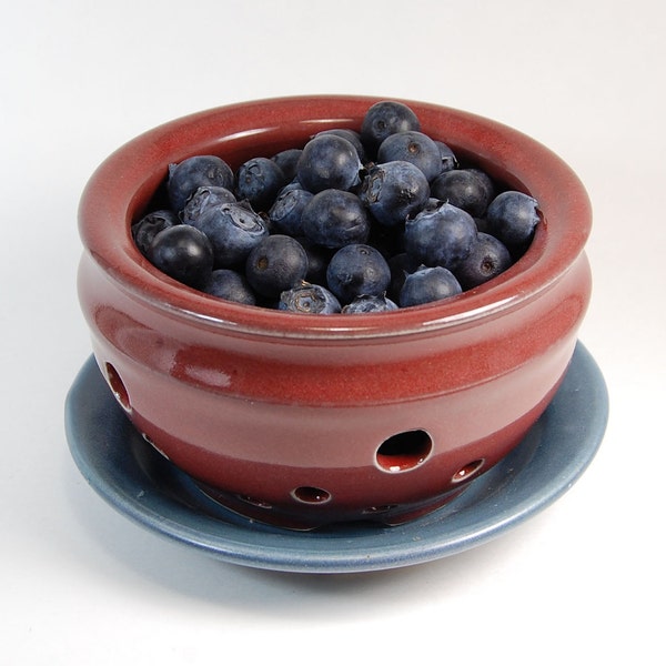 Mini Colander Berry Bowl with Saucer