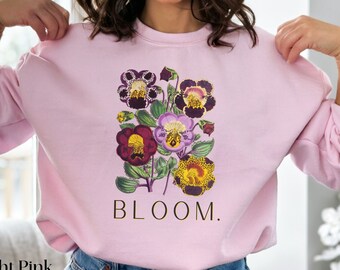 Vintage Flowers Bloom Sweatshirt, Garden Flowers, Pansy Floral Shirt, Gift for Mom, Gardner Spring Sweatshirt, Flower Shirt, Botanical Shirt