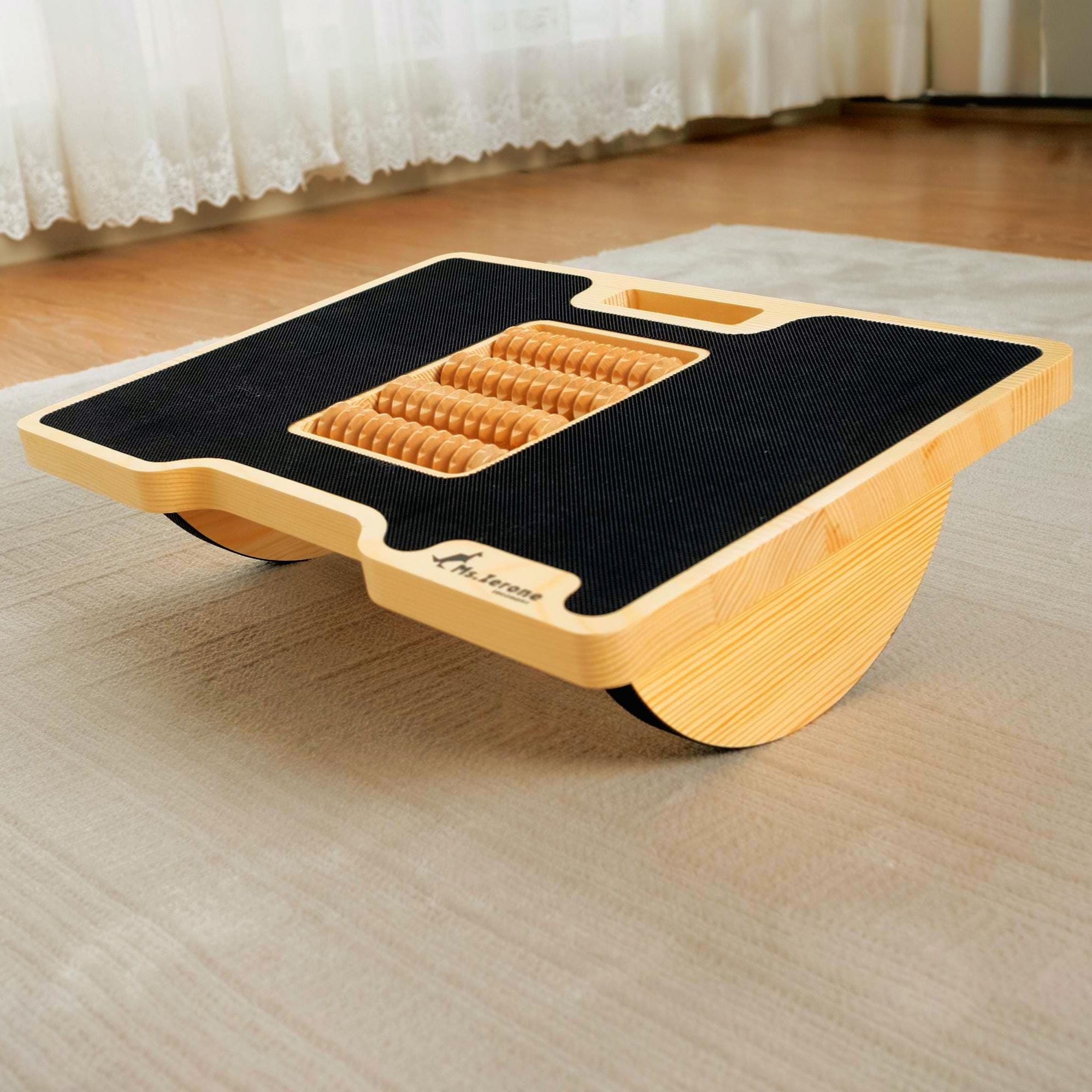 ノラズテーブル　リムジン　太助 Ms.zerone® Ergonomic Reflexology Footrest in Wood | Wooden