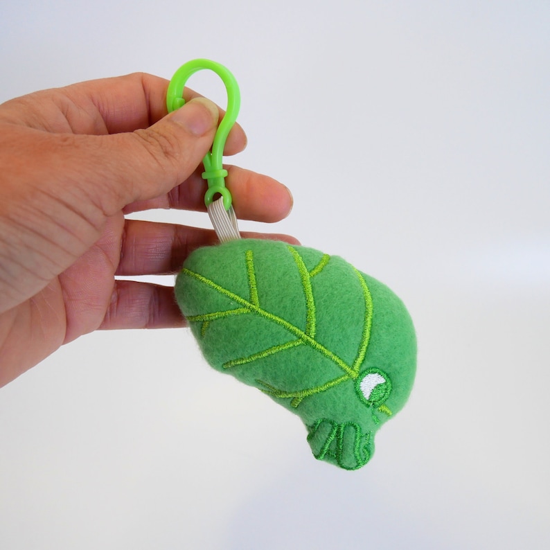 Bluey Inspired Keychain. Bluey Plush Keychain. Handmade Keychains. Gifts for Kid. Bluey Party. Bluey Favors. Bluey Inspired Bookbag Charm. Leaf Bug