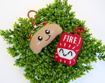 Taco Keychain. Hot Sauce Keychain. Plush Keychain. Handmade Keychains. Gifts for Kid. Taco Party. Taco Favors. Taco Bookbag Charm.