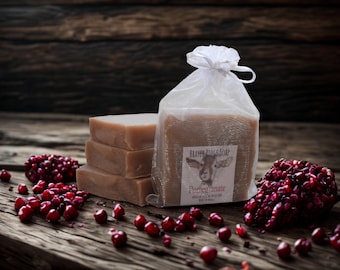 4 barres de savon au lait de chèvre parfumé à la grenade, fabriqué dans le Maine