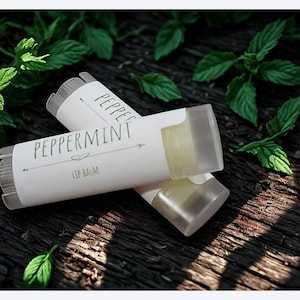 Baume à lèvres à l'huile essentielle de menthe poivrée : fabriqué dans le Maine, soin des lèvres gercées image 2