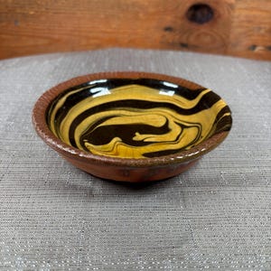 Vintage Colonial Williamsburg Restoration Redware Slipware Plate 5.5" Yellow & Brown Folk Art Pottery