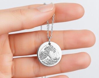 Collar con moneda "Go With The Flow", colgante talismán de ola, regalo para estrategas.