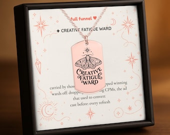 Collar creativo para la sala de fatiga, colgante con etiqueta grabada, regalo para profesionales del marketing, joyería con humor corporativo.