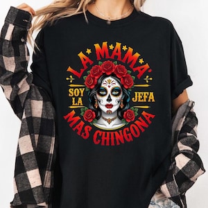 La Mamá Mas Chingona Png, La Chingona Tarot-Karte Png, Lateinische Mexikanische Png, Lustiges Skelett Png, Spanischer Chola-Schädel Png, Lateinische Vintage Png