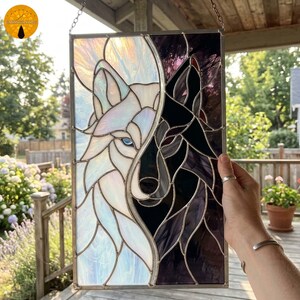 MT78 Yin Yang Wolf Stained Glass Pattern, Split Light Dark Wolf Suncatcher Design, Animal Glass Art Template, DIY Lead Came PDF