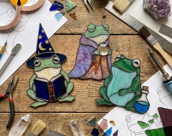 BBT292 Wizard Frog Stained Glass Pattern Bundle, Cute Frog Garden Stake PDF DIY Template