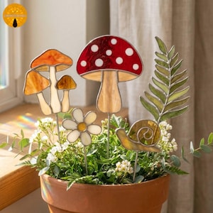 MT150 Stained Glass Garden Stake Pattern Bundle  Mushroom, Toadstool, Fern, Daisy & Snail Suncatcher PDF  DIY Tiffany Stained Glass