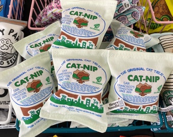 It's Cat Nip Ice Cream Sandwich  - Crinkle Catnip & Silvervine Organic Cat Toy - Junk Food - Snacks - Fake Food