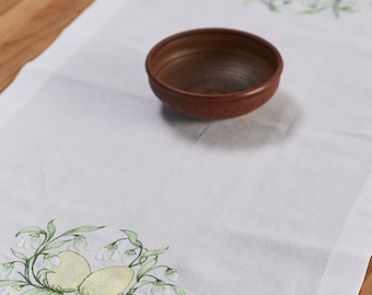 Camino de mesa de Pascua bordado: Camino de mesa blanco con bordado floral - Mantelería elegante hecha a mano