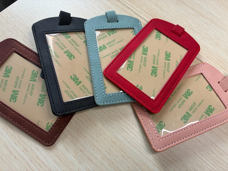 Personalisierte Lehrerin Nadelspitze Leinwand: Handgemalte Buch Stapel Tasche Anhänger 18 oder 13 Maschen Bild 4