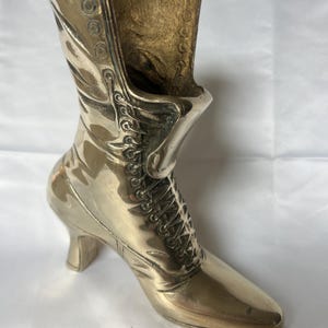 Vintage Messing Damen Stiefel Schuh Übertopf.  sehr guter Zustand