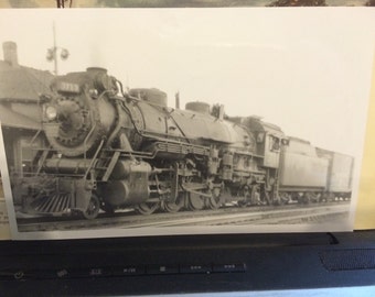 Photograph 6 x 5 Burlington ontario circa 1954 g.n. 2-8-2 #3713 railroad engine.