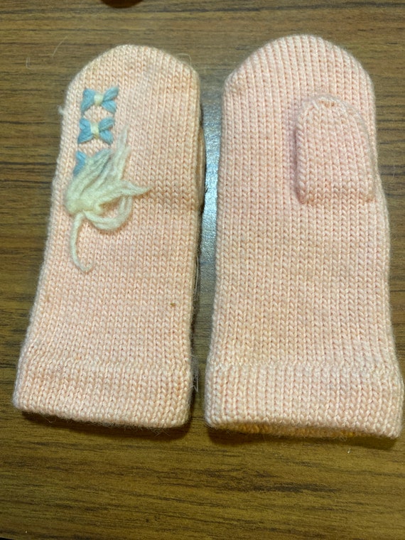 Vintage 50s era baby gloves - image 1