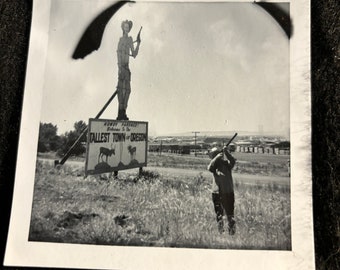 Lakeview Oregon Tallest town in Oregon. guns alien creature cowboy photo 3 1/2 x 3 1/2 original image.