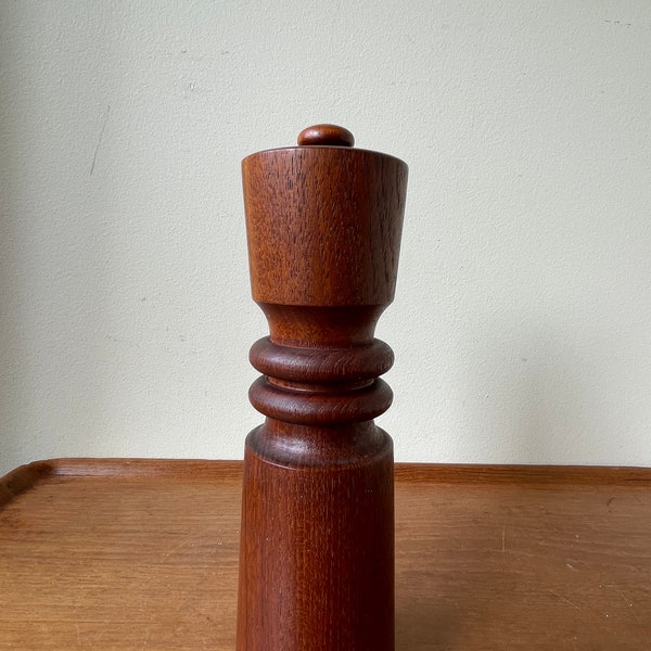 Vintage Dansk Designs Teak Peppermill "Chess Queen" 832 by Jens Quistgaard, Denmark, Collectible,