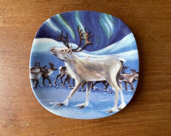 Vintage Arabia Finland Small Wall Plate "Northern Lights", Raija Uosikkinen, Reindeer, Scandinavian Collectible