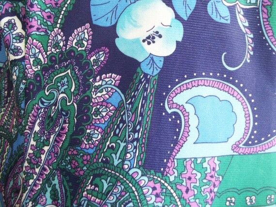 Vintage 60s 70s Psychedelic Dark Paisley Floral S… - image 6