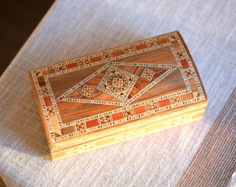 Vintage Wood Marquetry Box, Jewellery Storage, Geometric /Mosaic Pattern