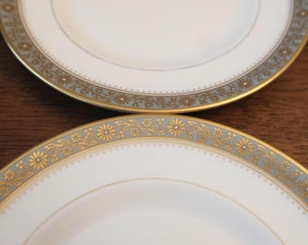 ロイヤルウースター ディナープレート、紫、青、黄、赤の花柄ボーダー